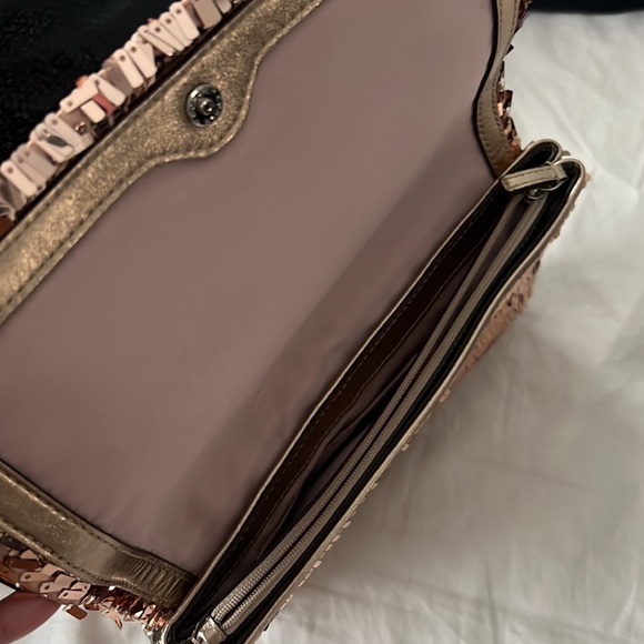 Coach Wristlet - Picture 3 of 4